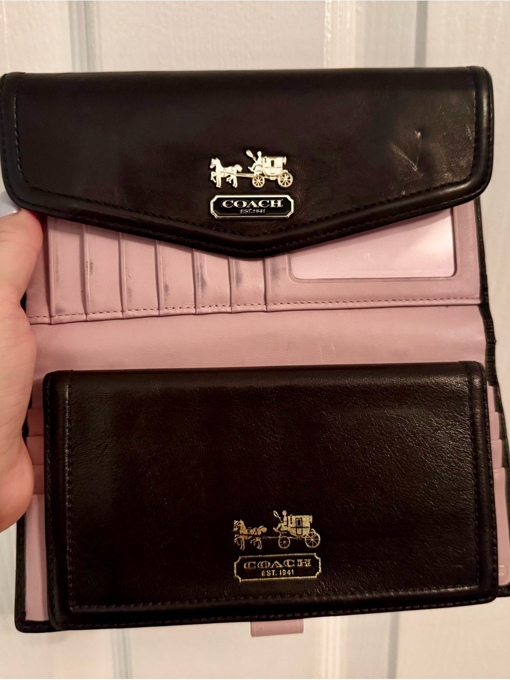 COACH Black & Light Pink Leather Continental Wallet with Gold Logo